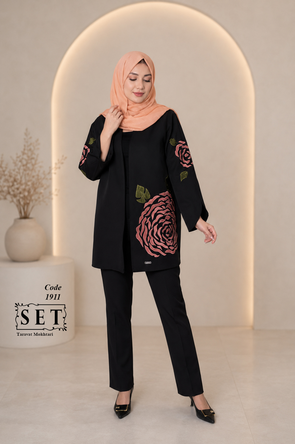 مانتو مجلسی مخمل دوزی گلبهی مدل رزا برند SET